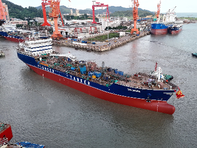 奋战三季度丨马尾造船18500DWT油化船（MW516-3/4）顺利出坞